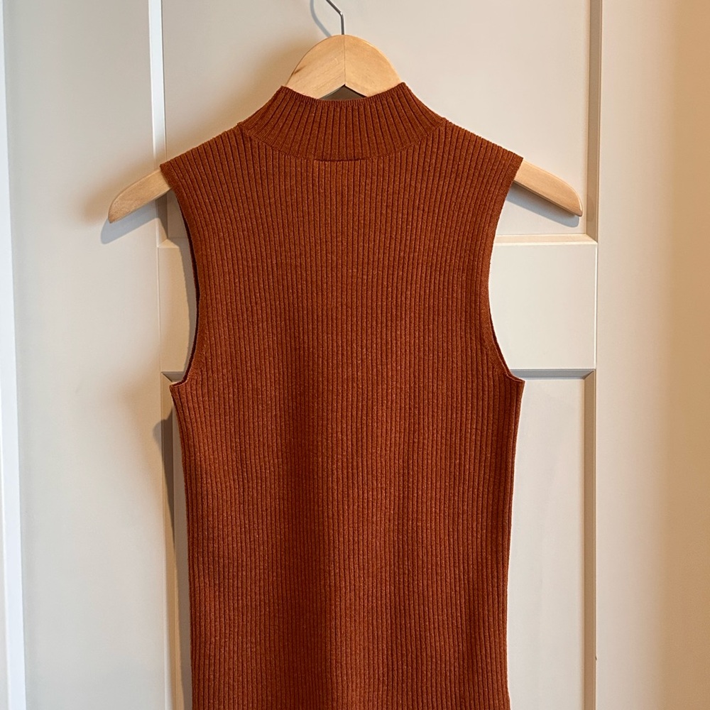 LOFT Rust Sleeveless Ribbed Knit Top - Picture 3 of 6